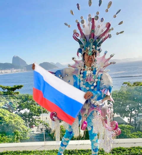 Россиянка Марина Подлесных приняла участие в Бразильском карнавале, где их команда стала Вице-Чемпионами!